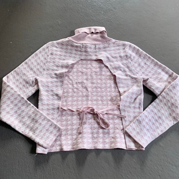 Coco and Shay Houndstooth Pink White Turtleneck Sweater Cut Out Back XS - Picture 3 of 5